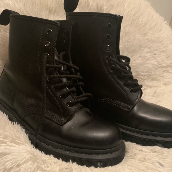 SOLD! Doc Martens 1460 Boots - Picture 1 of 8